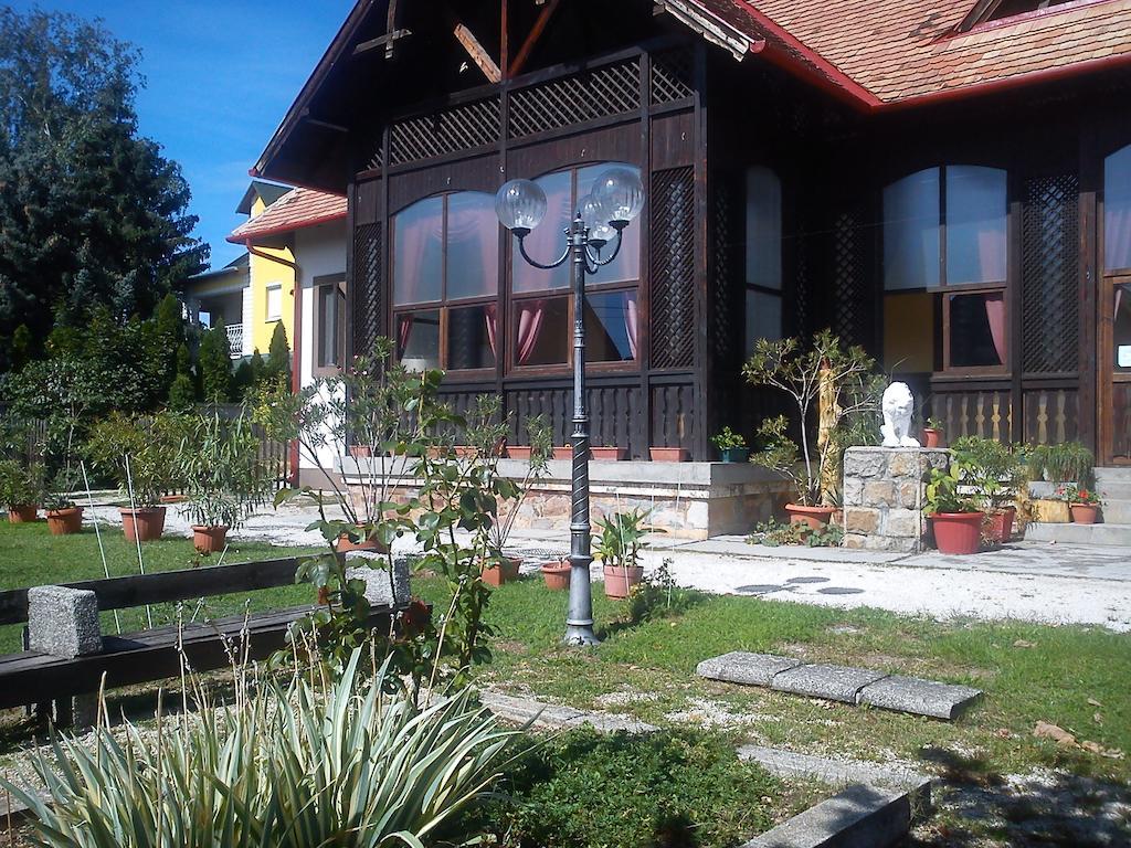 Aparthotel Vakacio Ueduelo *
